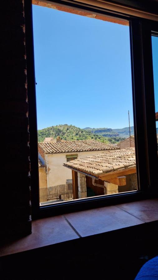 El Jardi De La Vileta - Cornudella De Montsant Buitenkant foto