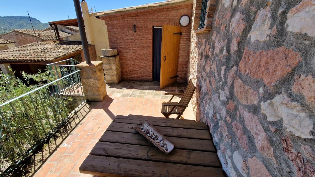 El Jardi De La Vileta - Cornudella De Montsant Buitenkant foto